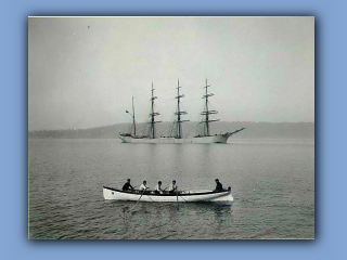 Forteviot_at_anchor_in_Commencement_Bay_Tacoma_Washington_ca_1904_e0.jpg